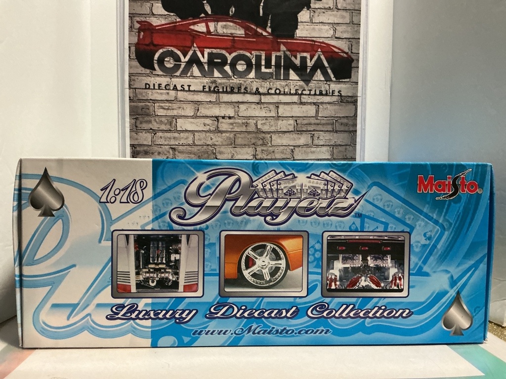 1:18 MAISTO CHRYSLER 300C HEMI image