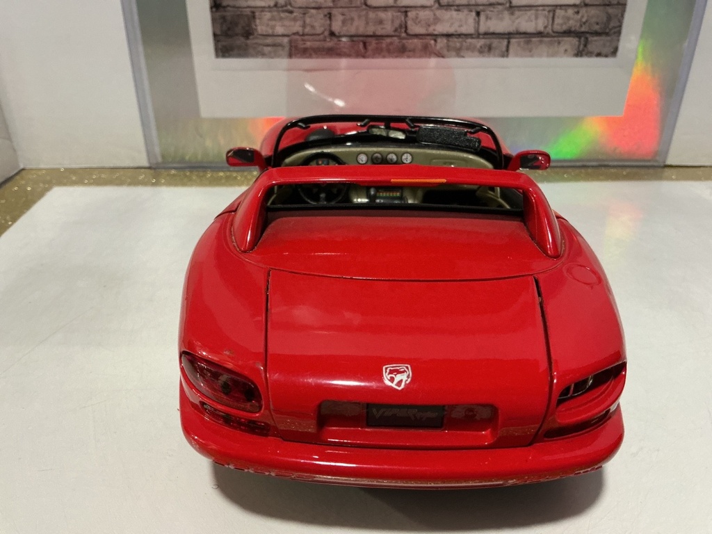 1:18 BURAGO DODGE VIPER RT/10 RED ON BLACK CONVERTIBLE image