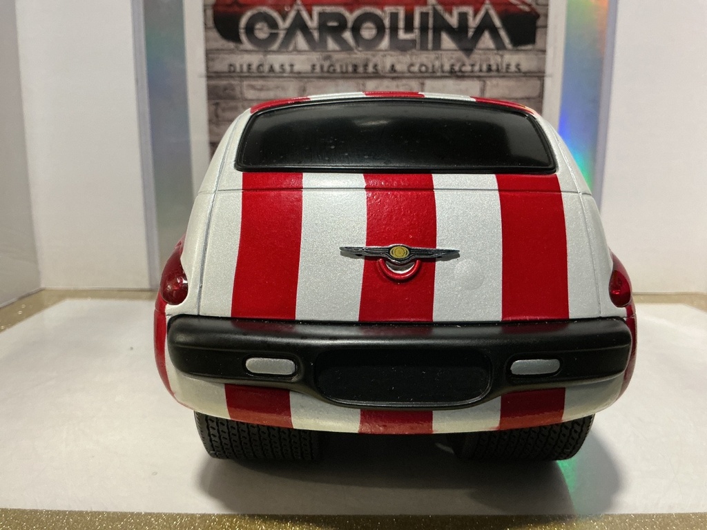 1:18 MUSCLE MACHINES 2000 CHRYSLER PT CRUISER STARS & STRIPES image