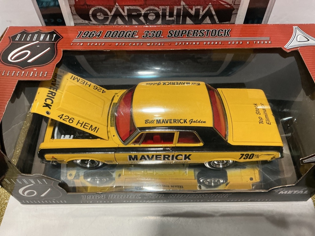 1:18 HIGHWAY 61 1964 DODGE 330 SUPERSTOCK image