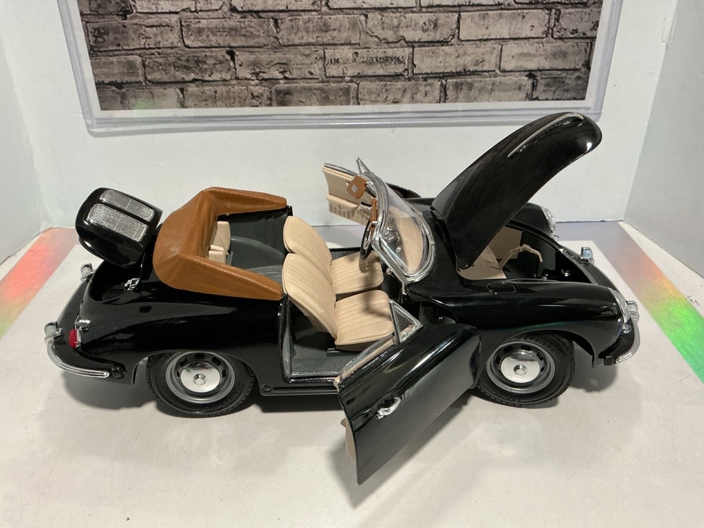 1:18 BURAGO 1961 PORSCHE 356 B MADE IN ITALY image