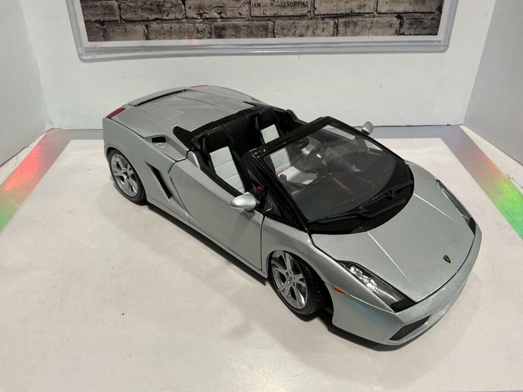 1:18 LAMBORGHINI CALLARDO made in Thailand image