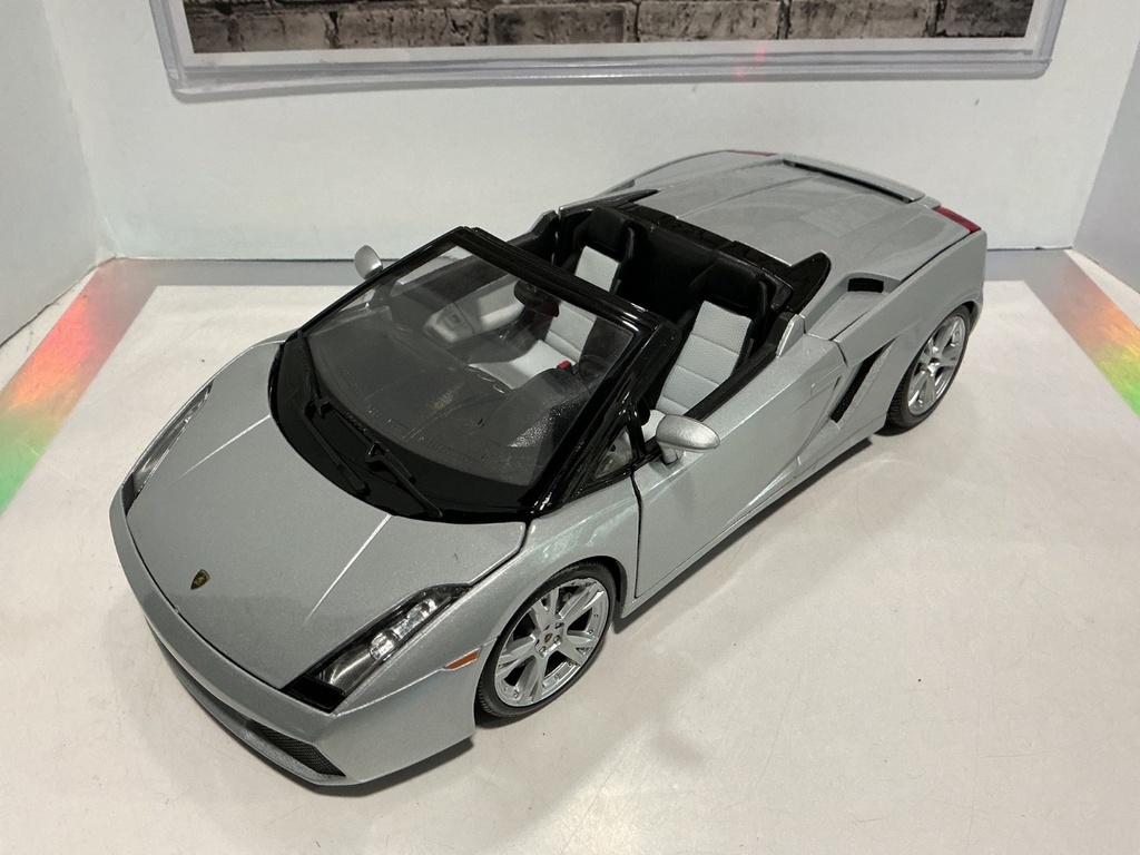 1:18 LAMBORGHINI CALLARDO made in Thailand image