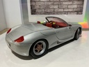 1:18 MAISTO PORSCHE BOXSTER SILVER GRAY ON RED image