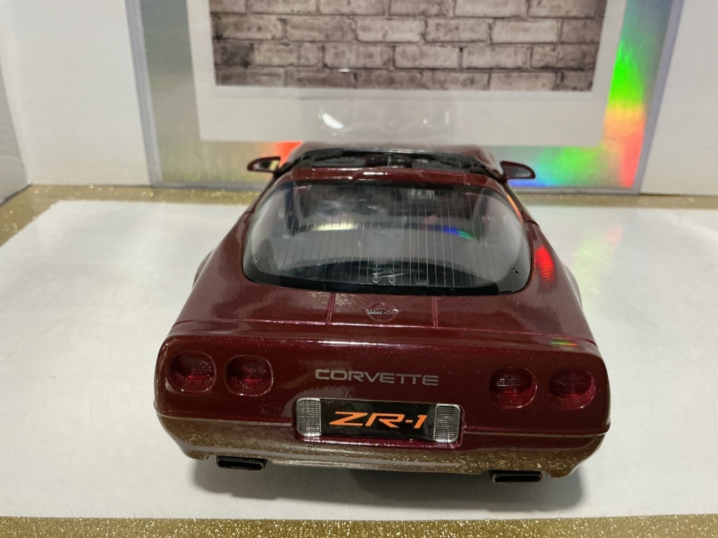 1:18 MAISTO 1992 CORVETTE ZR-1 BURGUNDY ON BURGUNDY image