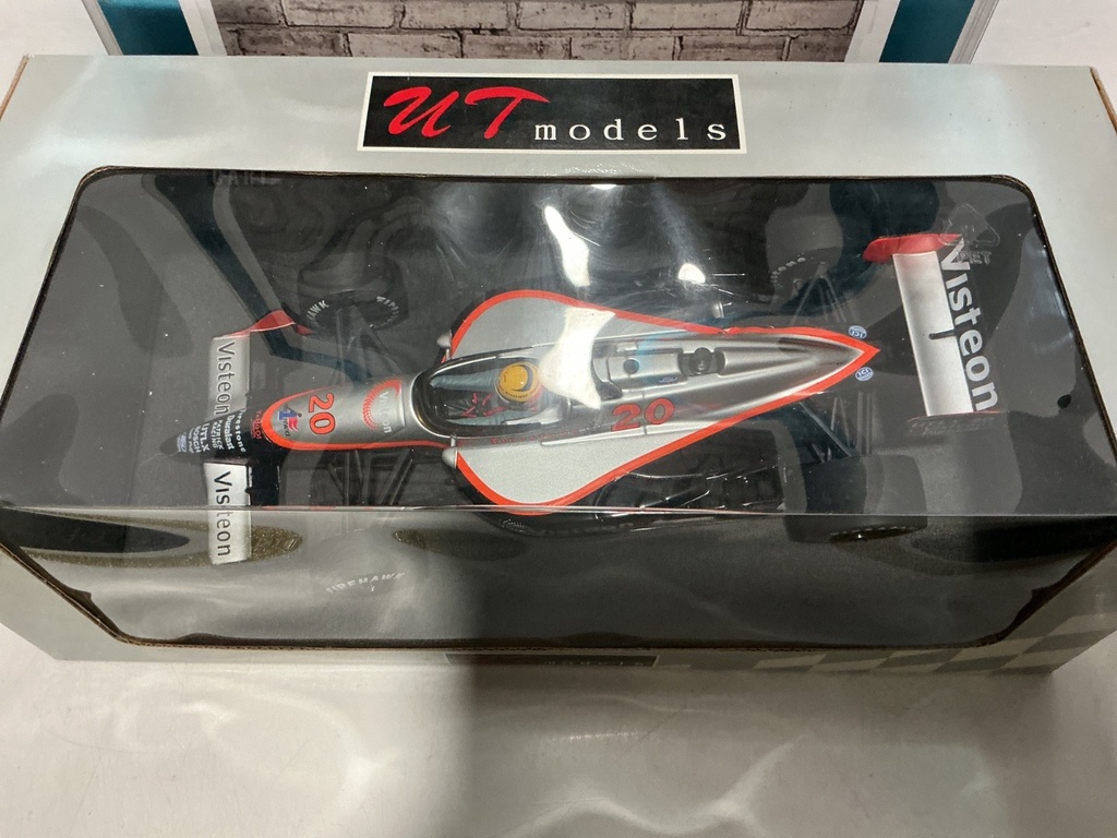 1:18 UT MODELS PATRICK RACING TEAM image