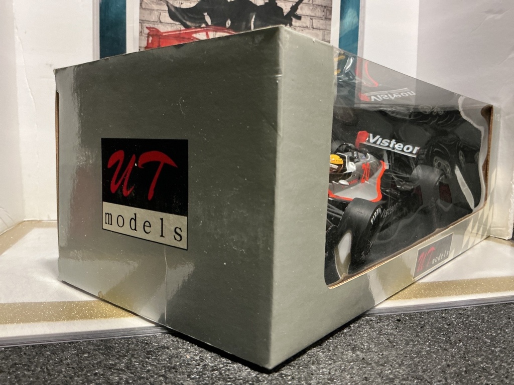 1:18 UT MODELS PATRICK RACING TEAM image