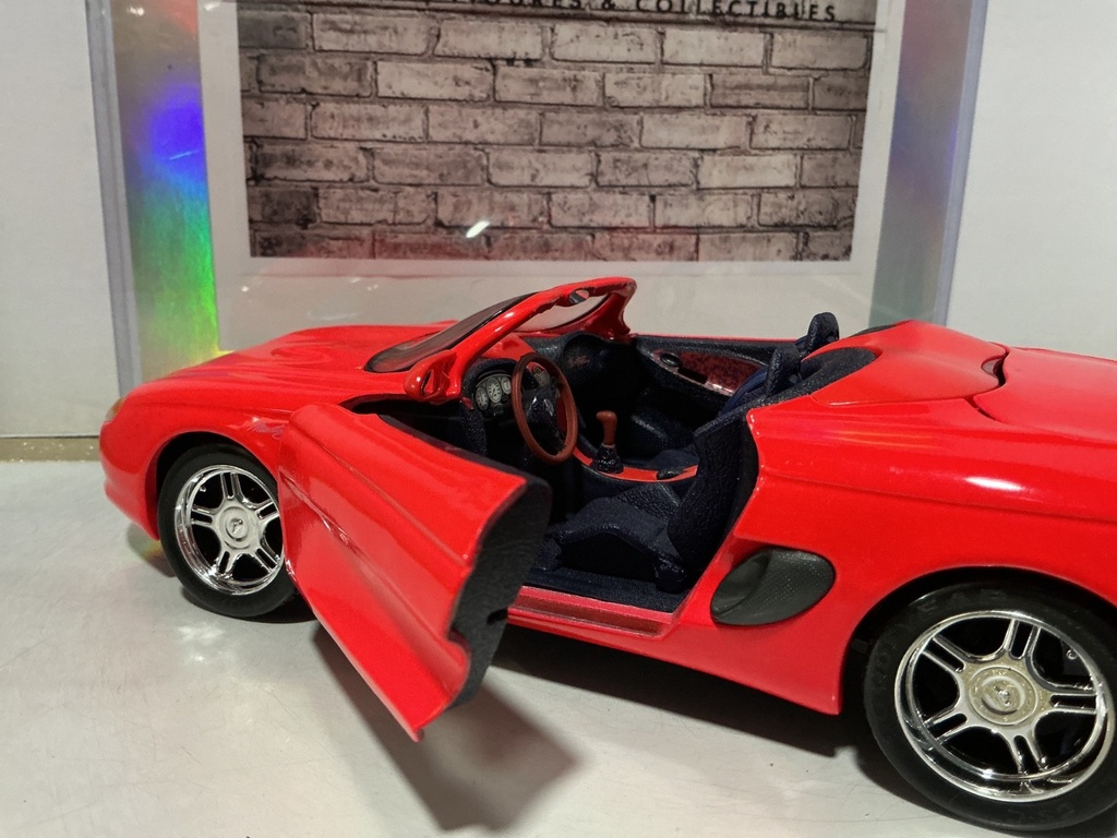 1:18 MAISTO MUSTANG MACH III ORANGE-RED ON BLACK [MISSING MIRROR] image
