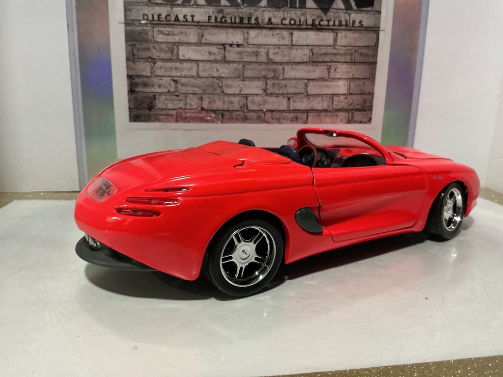 1:18 MAISTO MUSTANG MACH III ORANGE-RED ON BLACK [MISSING MIRROR] image