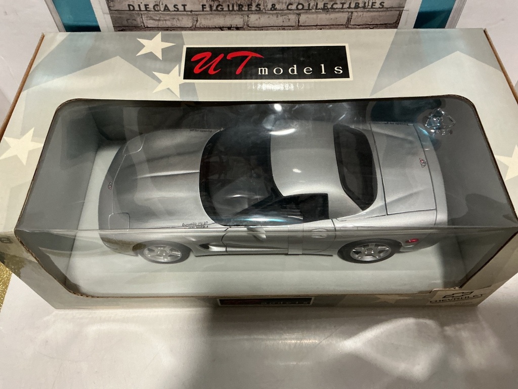 1:18 UT MODELS CHEVROLET CORVETTE image