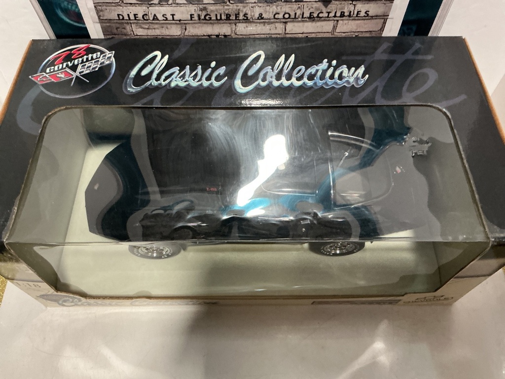 1:18 UT MODELS 78 CORVETTE CLASSIC COLLECTION image