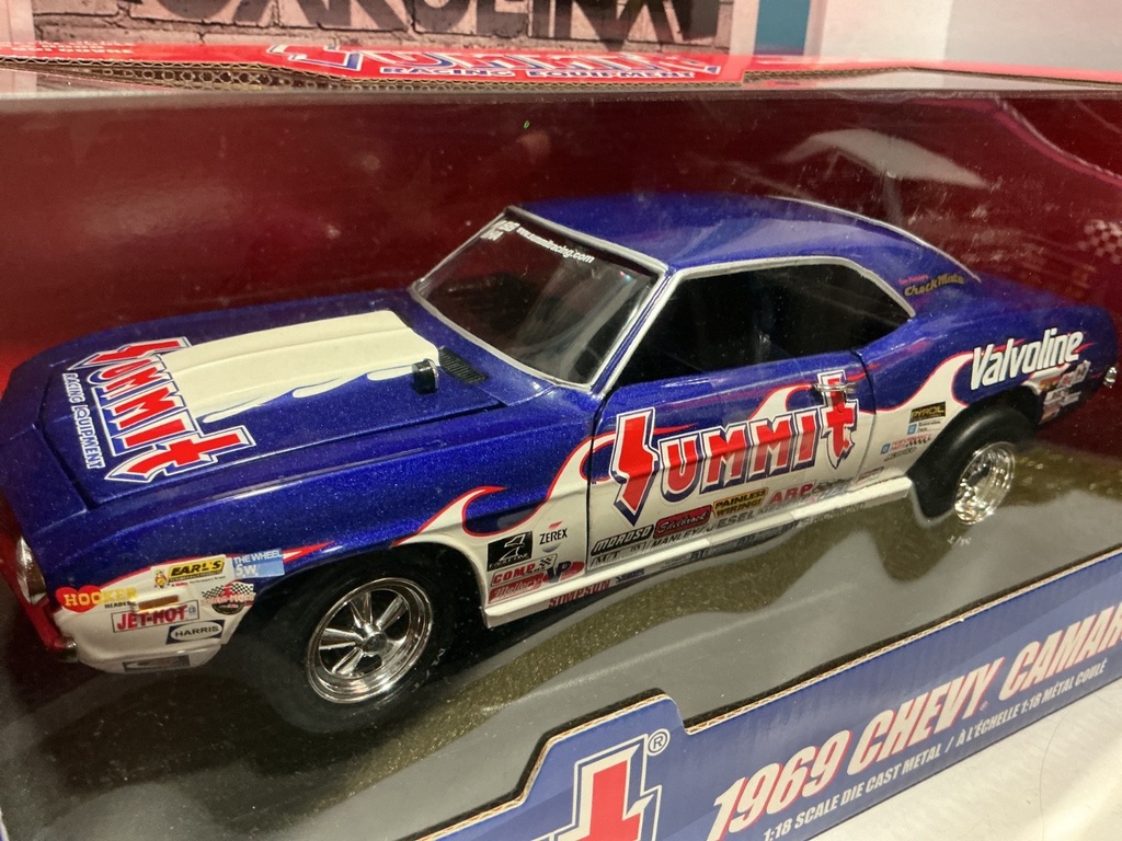 1:18 ERTL 1969 CHEVY CAMERO image