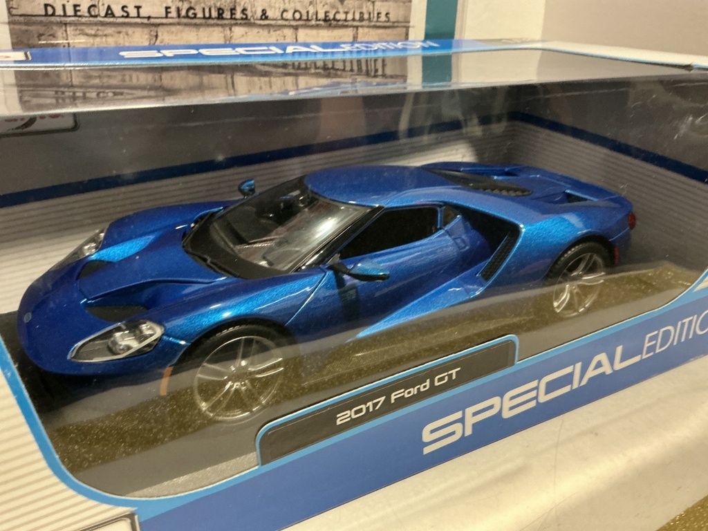 1:18 MAISTO 2017 FORD GT image
