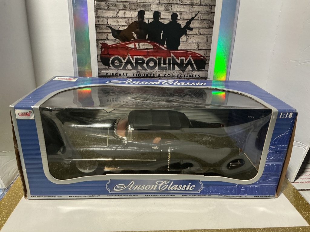 1:18 ANSON CLASSIC - 1953 ELDORADO BLACK ON TAN [RASHING ALL OVER CAR] image