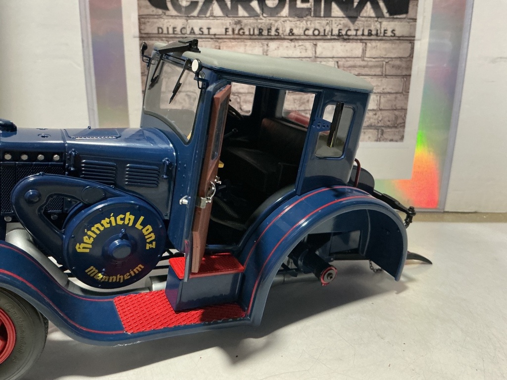 1:18 SHUCO MINIATURMODELLE LANZ EILBULLDOG TRACTOR [BROKE TIRE / DOOR HANDLE] image
