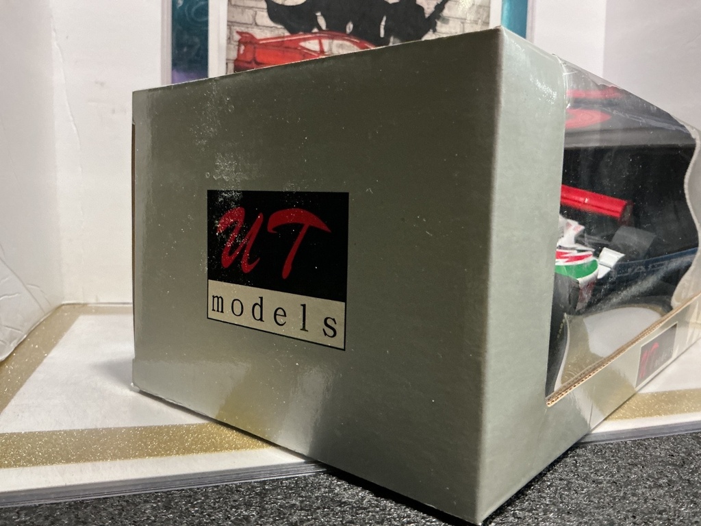 1:18 UT MODELS ALL AMERICAN RACERS TEAM image