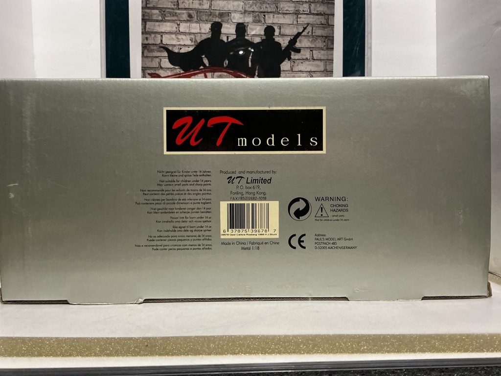 1:18 UT MODELS OPEL CALIBRA RACING COLLECTION image