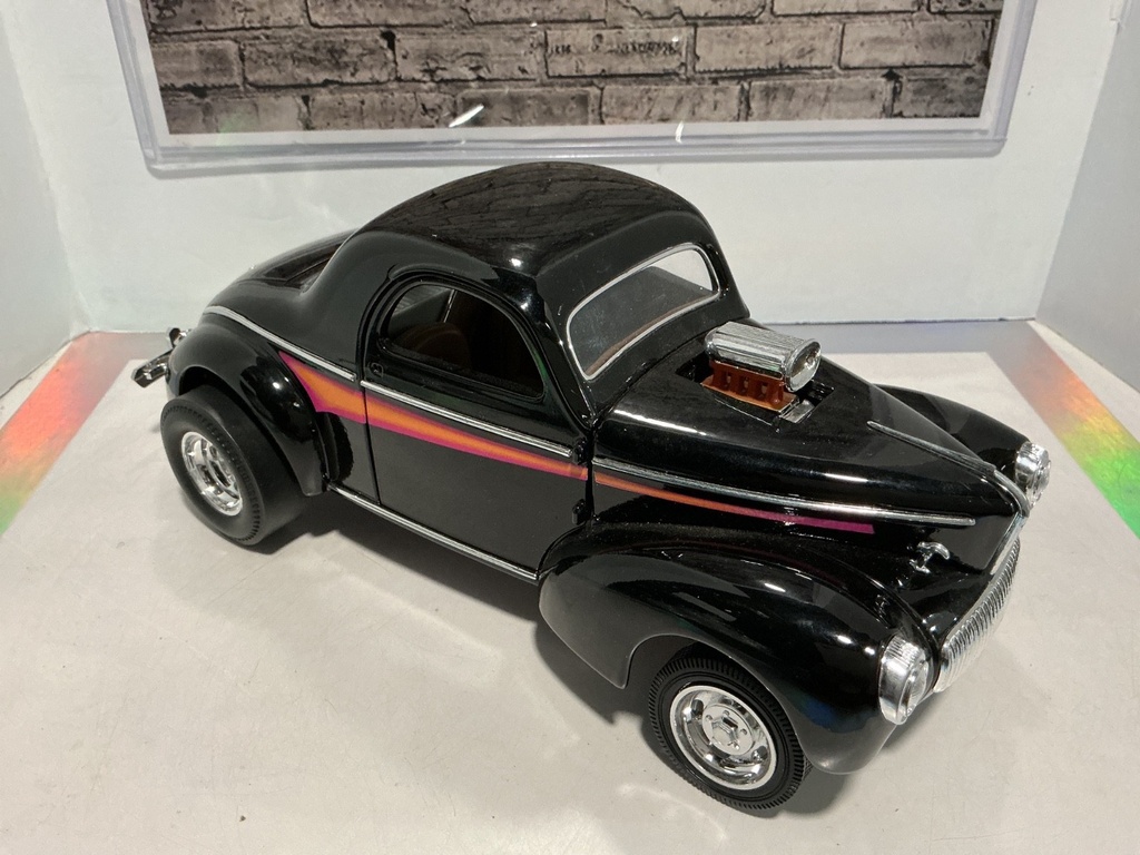 1:18 ROAD LEGENDS 1941 NILLYS image