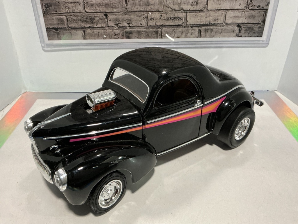 1:18 ROAD LEGENDS 1941 NILLYS image