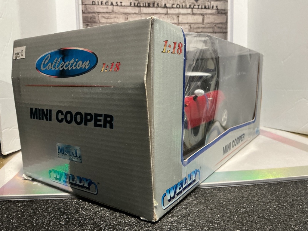 1:18 WELLY MINI COOPER {BOX DAMAGED}RED ON GRAY image
