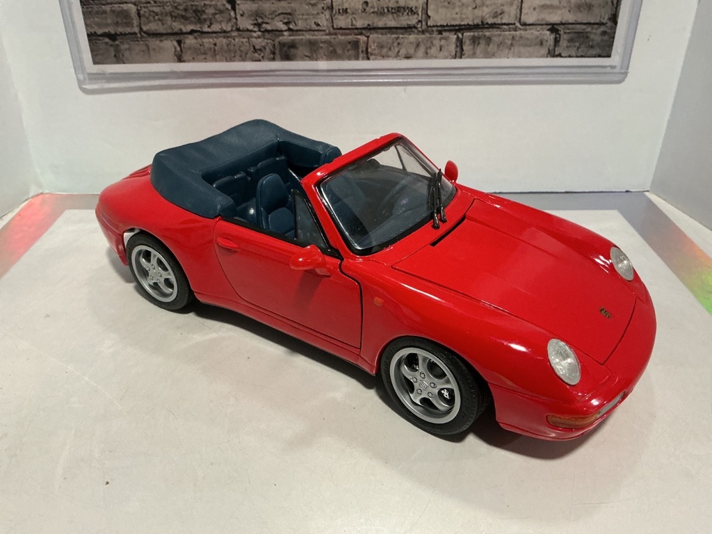 1:18 MAISTO 1994 PORSCHE 911 CARRERA CABRIOLET image