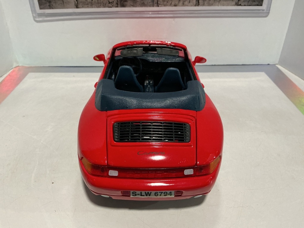 1:18 MAISTO 1994 PORSCHE 911 CARRERA CABRIOLET image