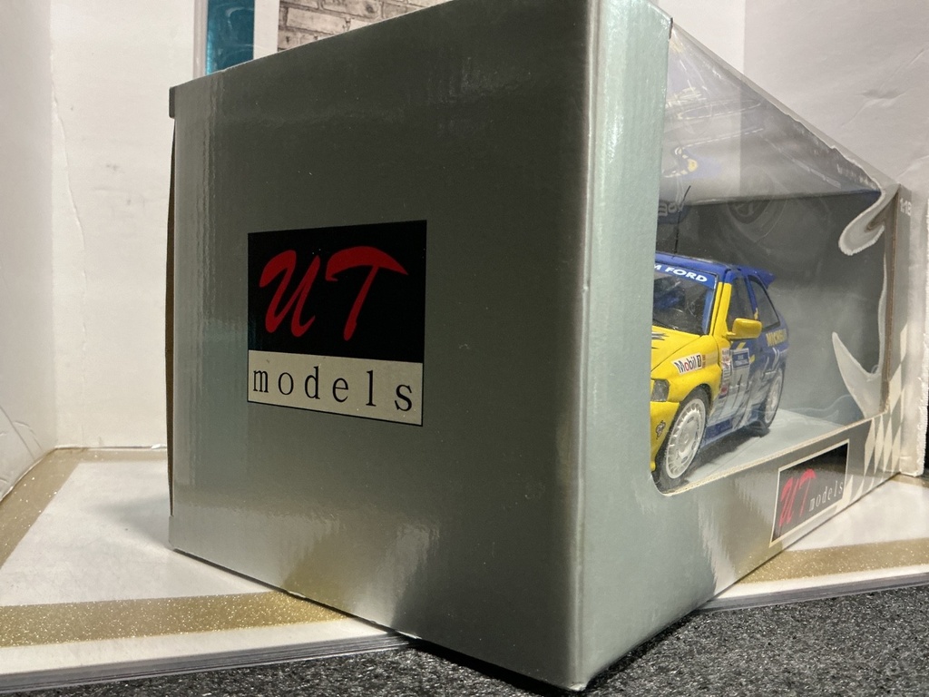 1:18 UT MODELS ESCORT RS COSWORTH RACING COLLECTION image