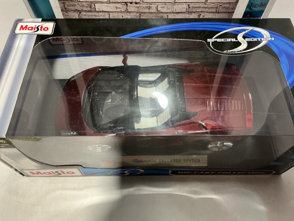 1:18 MAISTO LAMBORGHINI GALLARDO SPYDER image
