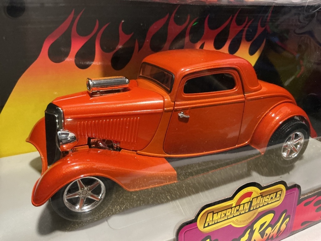 1:18 ERTL AMERICAN MUSCLE STREET RODS 34 FORD HIGH TECH image