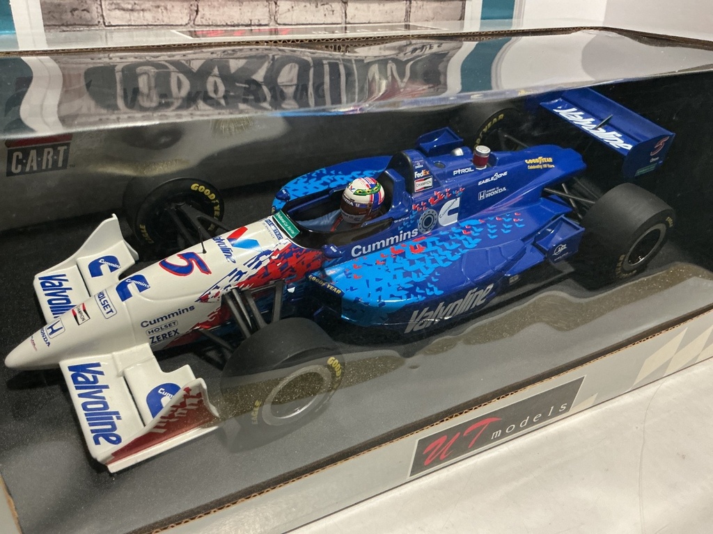 1:18 UT MODELS WALKER RACING TEAM image