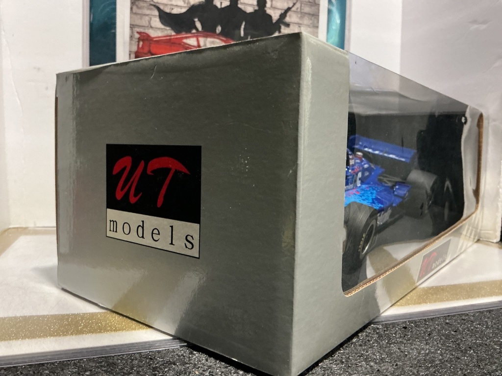 1:18 UT MODELS WALKER RACING TEAM image