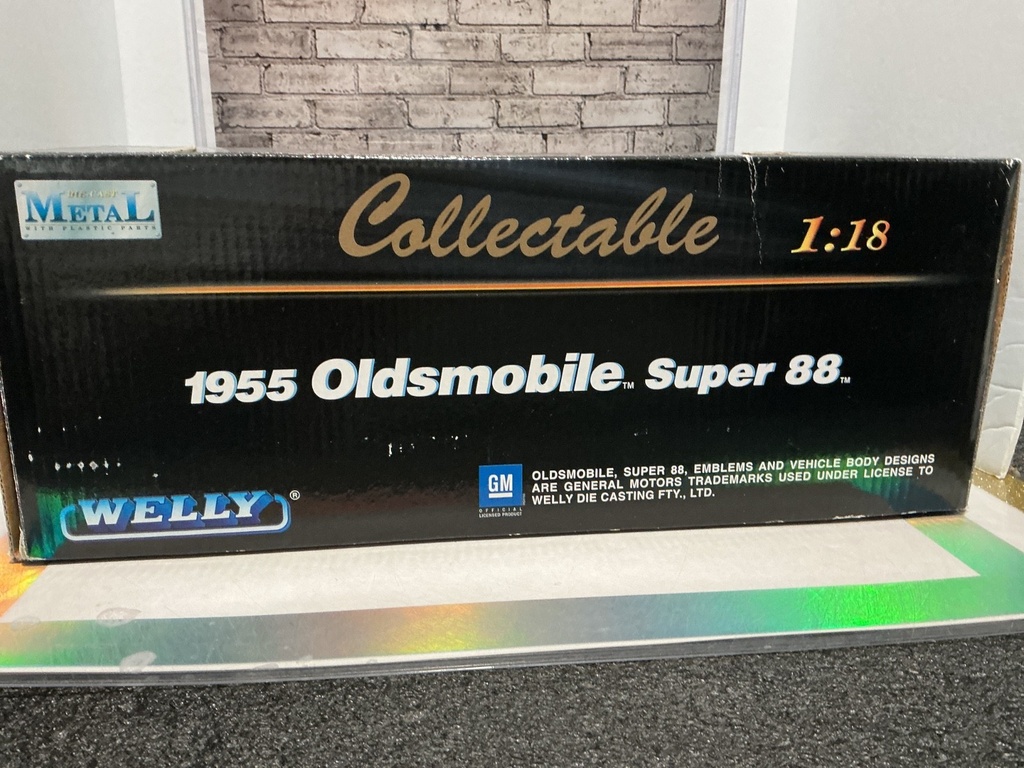 1:18 WELLY 1955 OLDSMOBILE SUPER 88    {BOX DAMAGED  } BLACK  ON BLACK * image