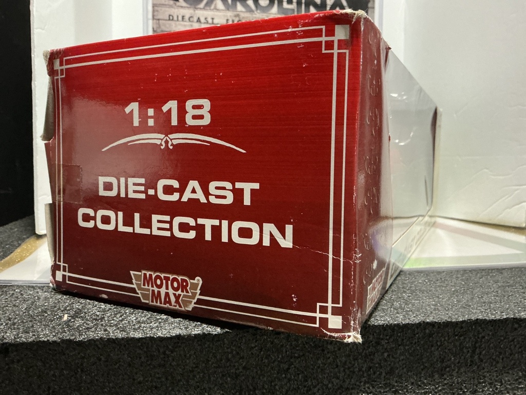 1:18 MOTOR MAX 1949 BUICK RED ON RED { BOX DAMAGED } image