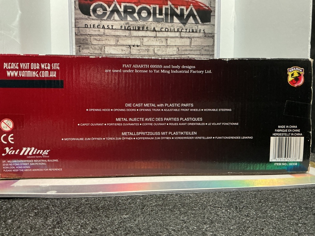 1:18 ROAD SIGNATURE  1963 FIAT ABARTH 695SS { BOX DAMAGED } image
