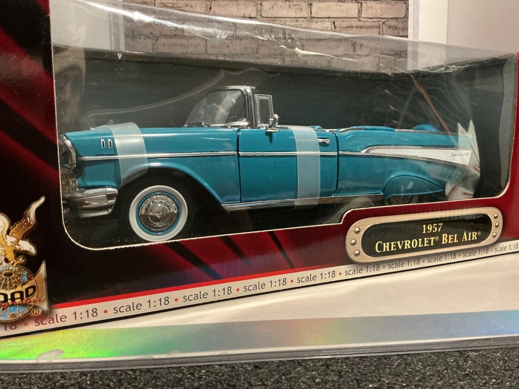 1:18 ROAD SIGNATURE 1957 CHEVROLET BEL AIR BLUE ON BLUE image