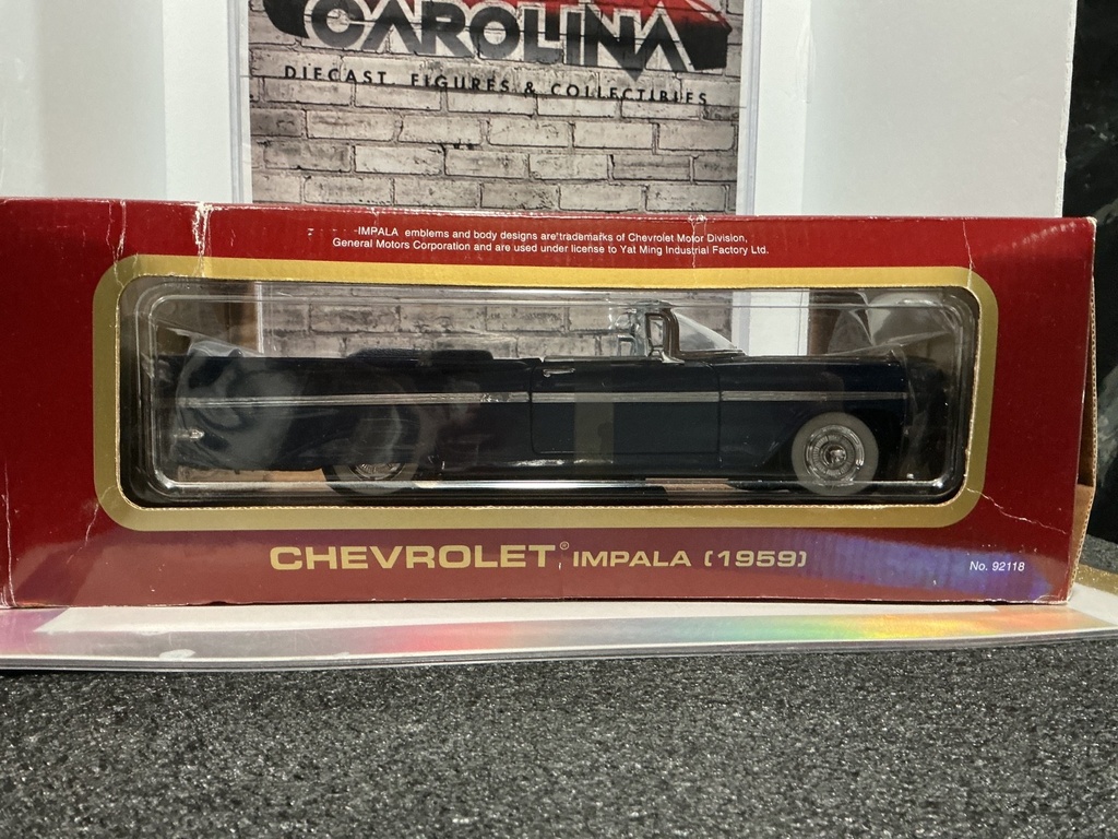 1:18 ROAD LEGENDS 1957 CHEVROLET BEL AIR FIRE CHIEF image