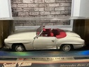 1:18 MAISTO MERCEDES BENZ 190 SL 1955 image