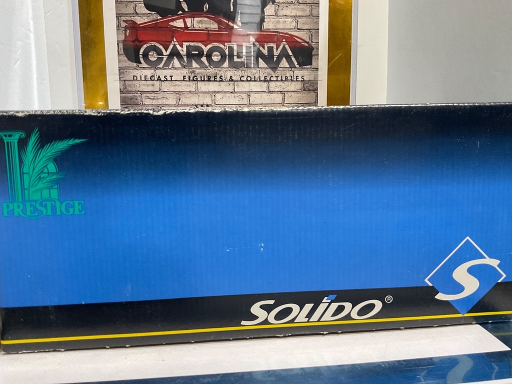 1/18  SOLIDO QUAKER STATE TRUCK  {BOX DAMAGE} image