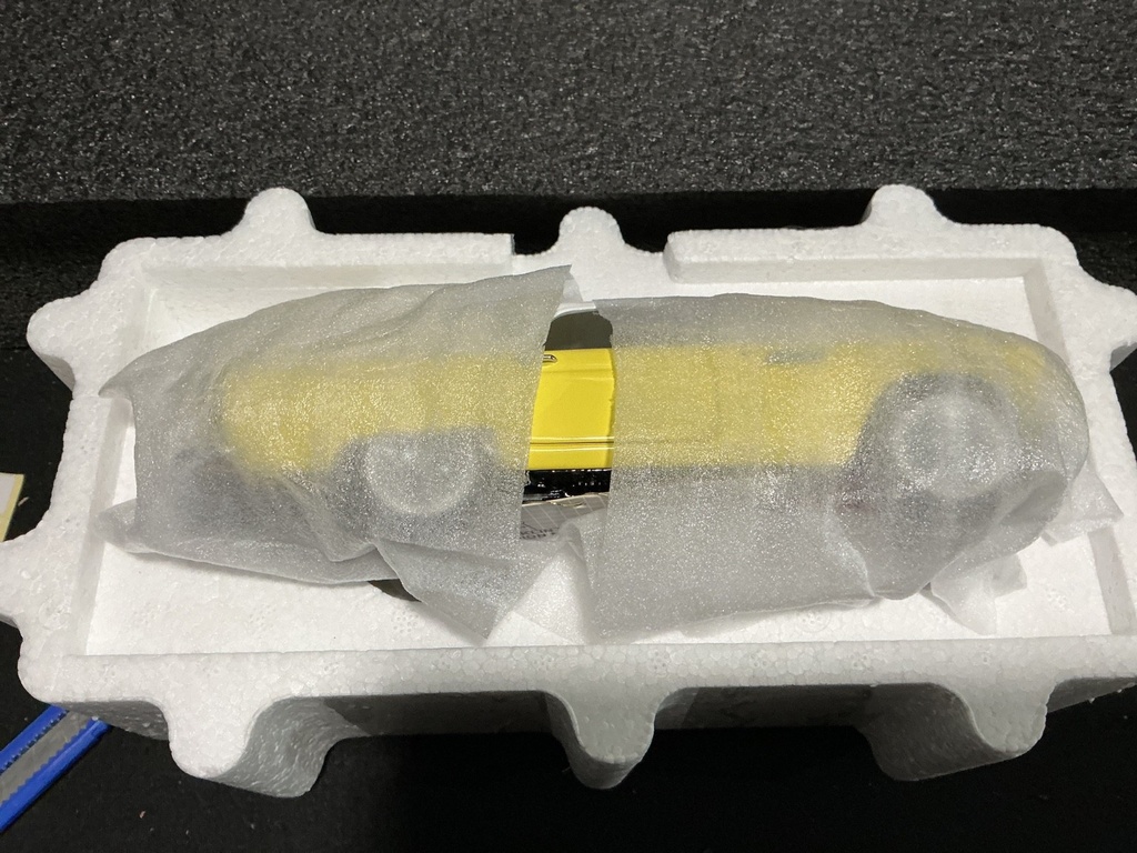 1:24 FRANKLIN MINT B11E010 1956 FORD THUNDERBIRD LE image