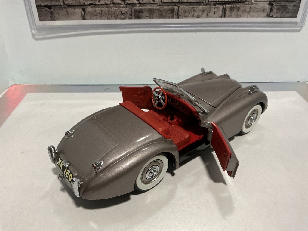 1:24 DANBURY MINT 1949 JAGUAR XK120 image