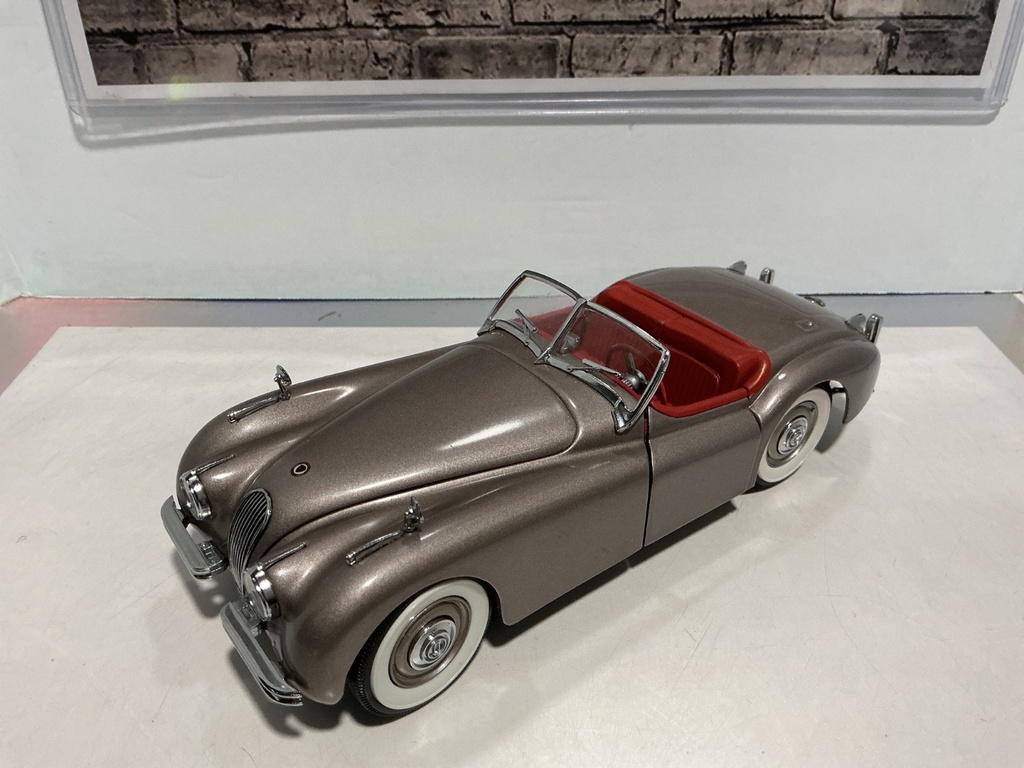 1:24 DANBURY MINT 1949 JAGUAR XK120 image