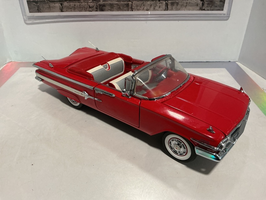 1:24 FRANKLIN MINT B11WU01 1960 CHEVORLET CONVERTIBLE image