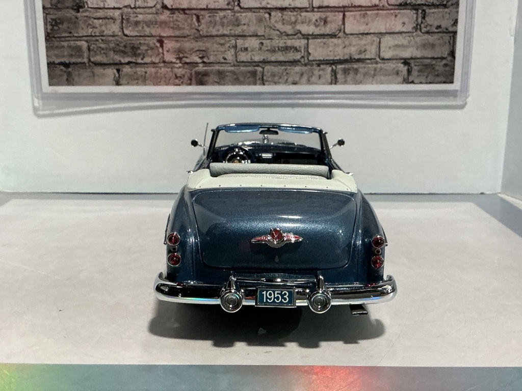 1:24 DANBURY MINT 1953 BUICK SKY LAVLE image
