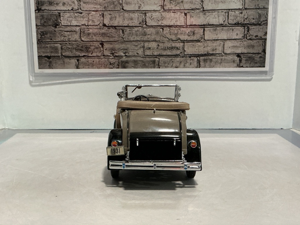 1:24 DANBURY MINT 1931 MODEL A ROADSTER image