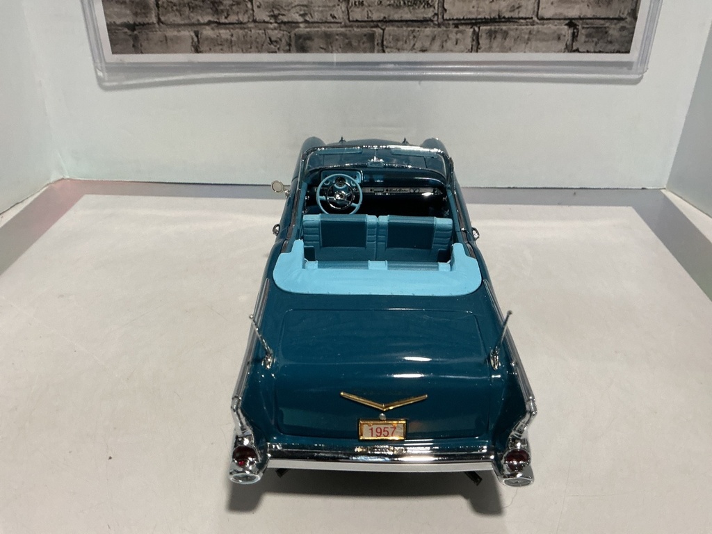 1:24 DANBURY MINT 1957 CHEVROLET BEL AIR image