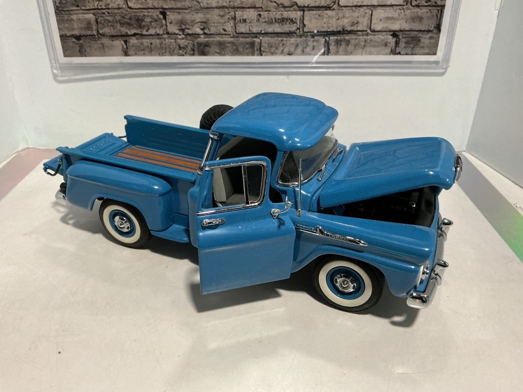 1:24 DANBURY MINT 1958 CHEVROLET APACHE image