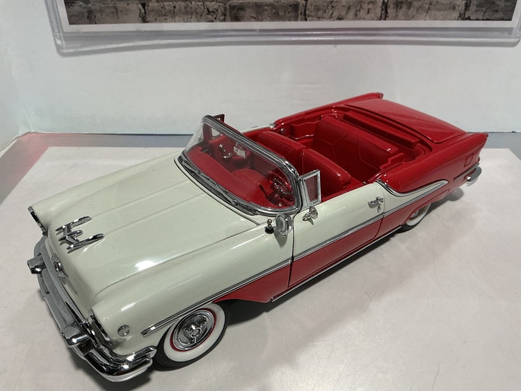 1:24 DANBURY MINT 1955 OLDSMOBILE SUPER EIGHTY-EIGHT CONVERTIBLE image