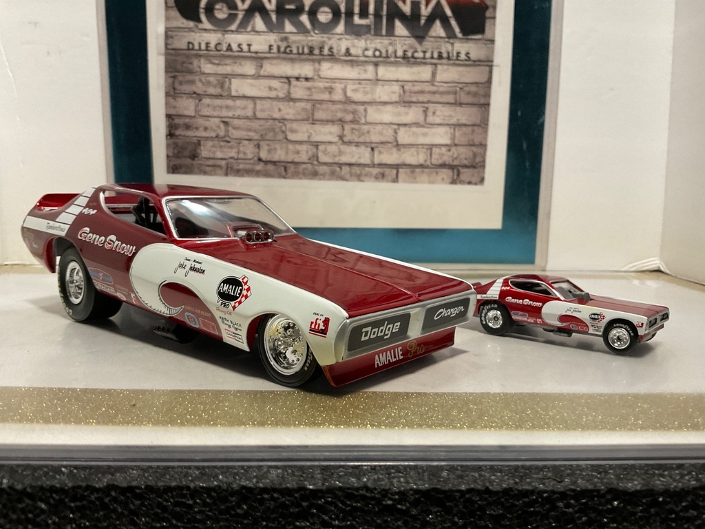 1/24 & 1/64  HOT WHEELS GENE SNOW DODGE CHARGER RAMBUNCTIOUS  { NO BOX} image