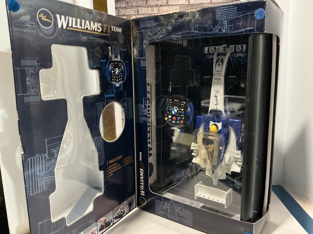 New-Ray Formula 1 Williams BMW FW26 R/C 1:24 Scale JP Montoya Wrist Control 2005 image