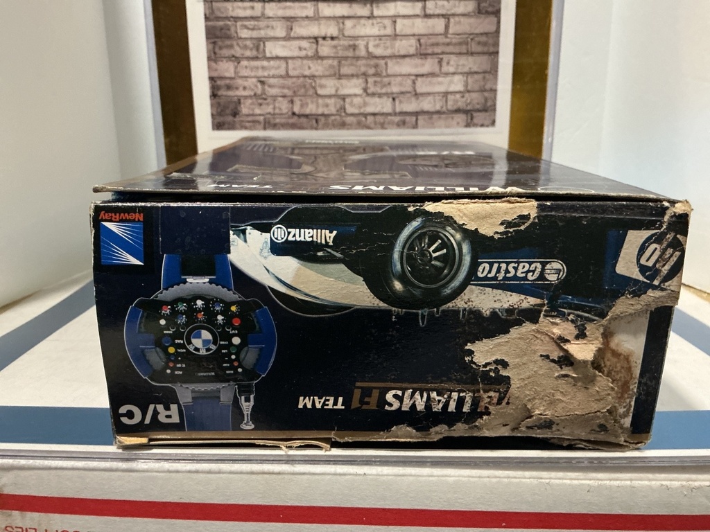 New-Ray Formula 1 Williams BMW FW26 R/C 1:24 Scale JP Montoya Wrist Control 2005 image